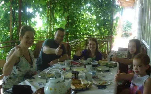 Khachik's B&B