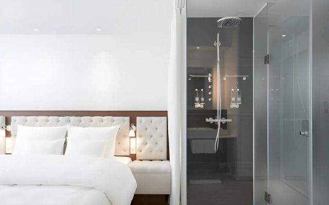 Ruby Stella Hotel London by IHG