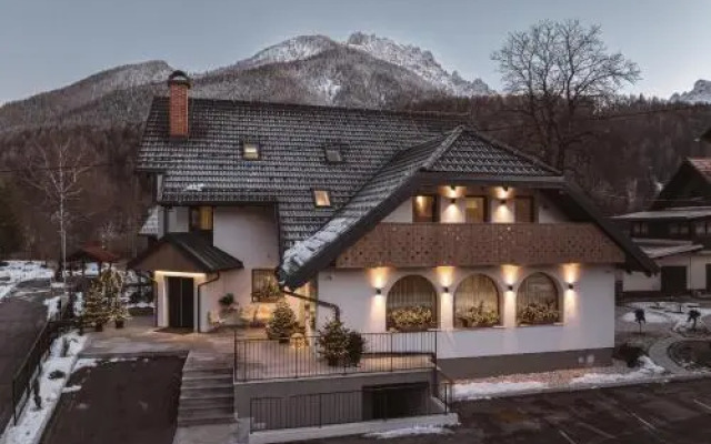 Apartments and Rooms Kaja