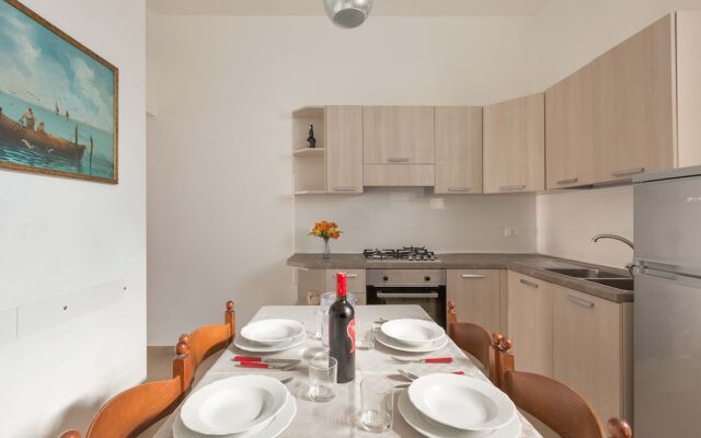 1826 Villetta Solaire