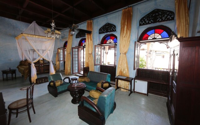 Emerson Spice Hotel