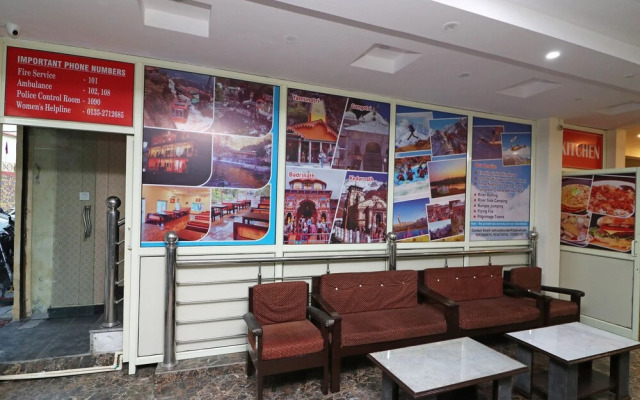 Oyo 22359 Hotel Raj Palace