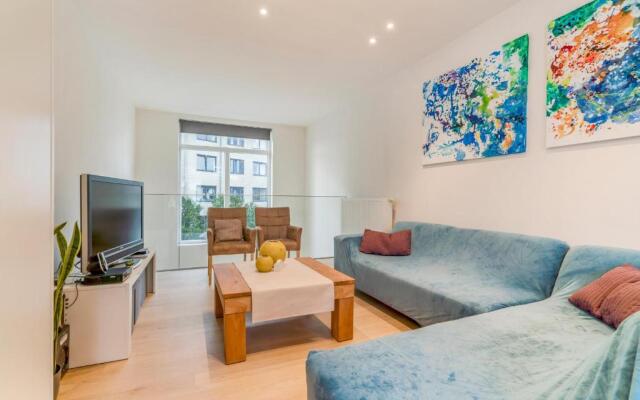 Magnificent modern, sleek & stylish decorated Loft