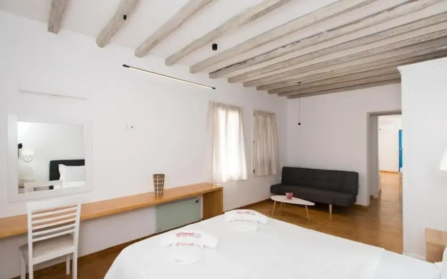 Luxury Sea View Apartment w shared pool