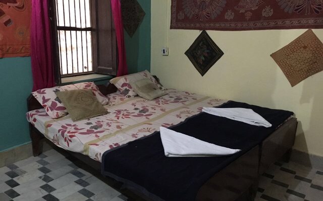 Guesthouse Dhora Rani