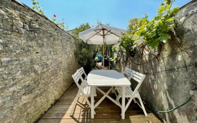 House Rétaise With Garden Close To The Sea