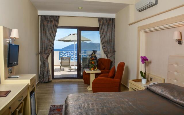 Azka Hotel