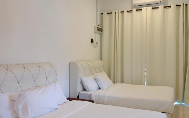 Reco Villa Private Pool 4 Bedrooms@ Taman Mayung Teluk Kemang Port Dickson - photo 3