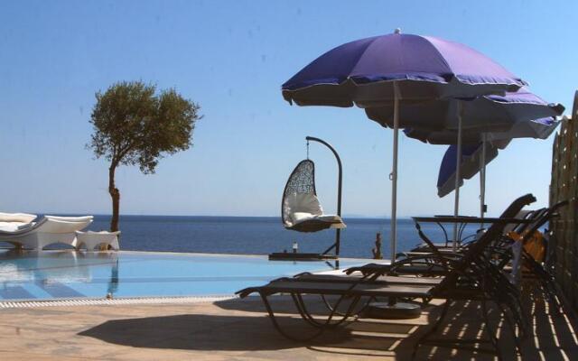Eroessa Apartments