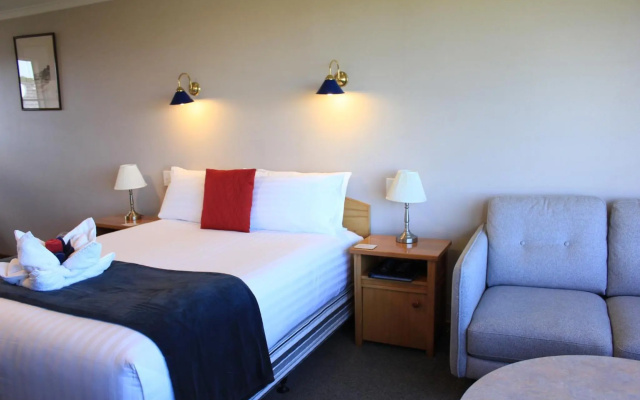 Baywatch Motor Lodge