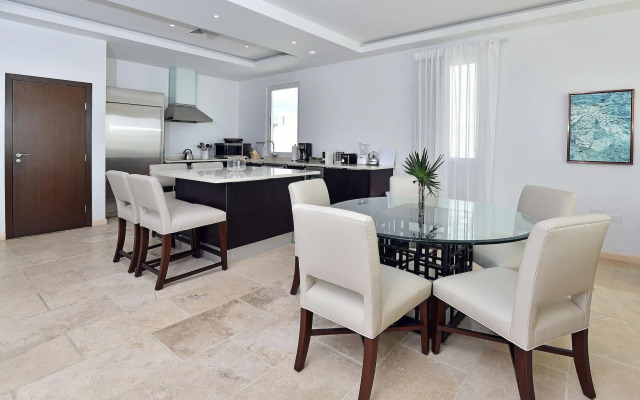 Coral Beach Club Villas & Marina