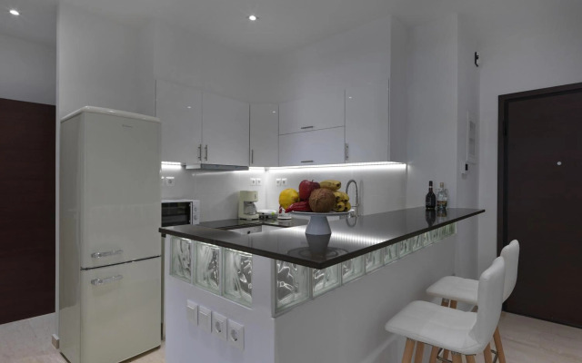 Newly Renovated Apartment in the Heart of Athens