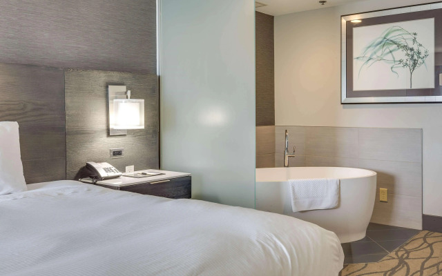 Doubletree by Hilton Hotel Racine Harbourwalk