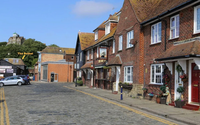 Unique 2Bd Apartment Folkestone Harbour