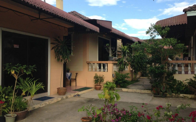 OYO 325 Naiyang Cottage (Vaccinated Staff)