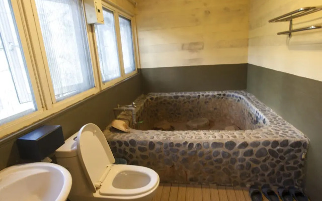 Mhuwe hotspring