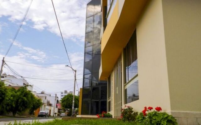 Trujillo - El Golf Apartments