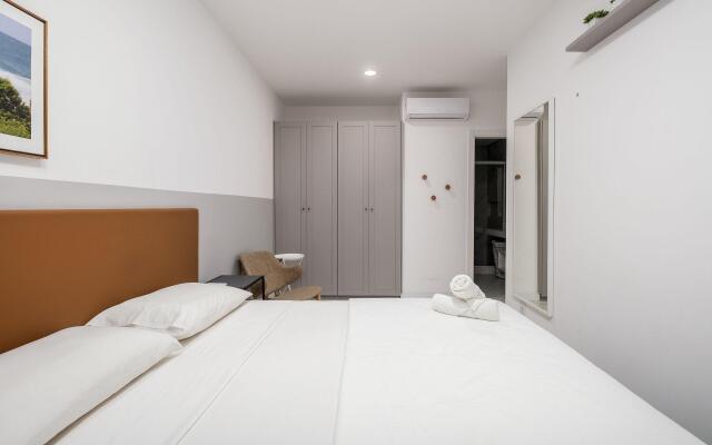 Apto c /piscina em Jurerê Internacional EPC204