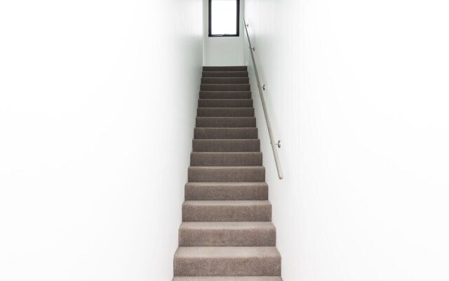 Sydney Townhouse with Parking and Deck