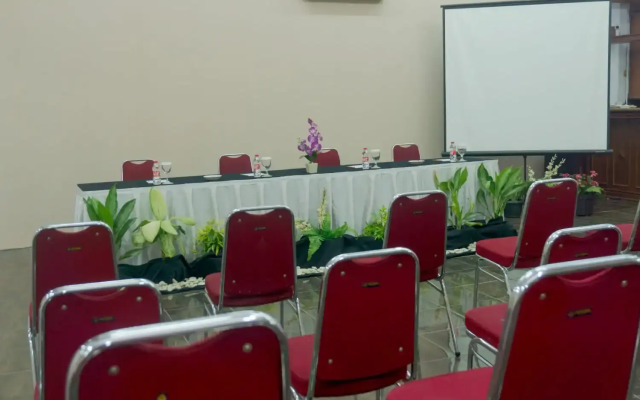 C'One Hotel Cempaka Putih