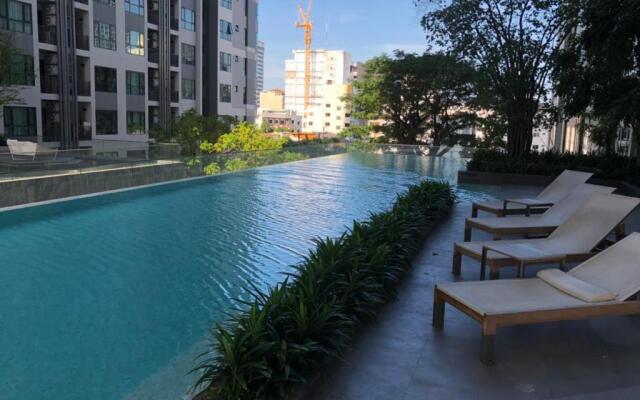 the base central pattaya seaview