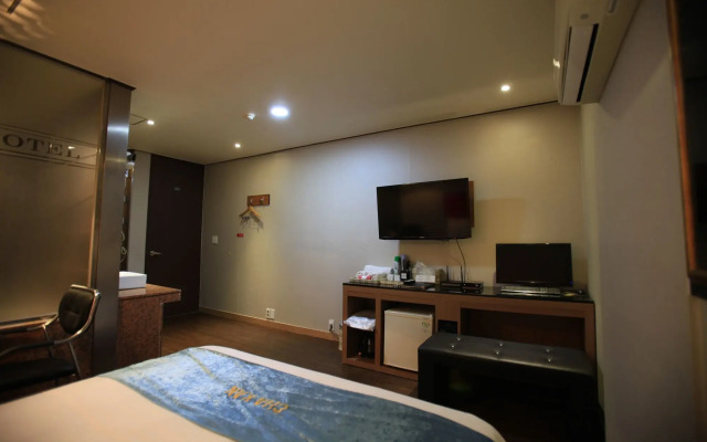 Gunsan Ritzplaza Hotel
