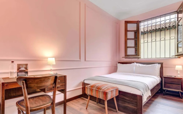 Chic 4BR Getaway in Vibrant La Candelaria