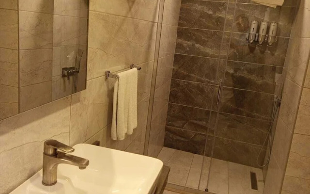 Ber Mai Inci Hotel