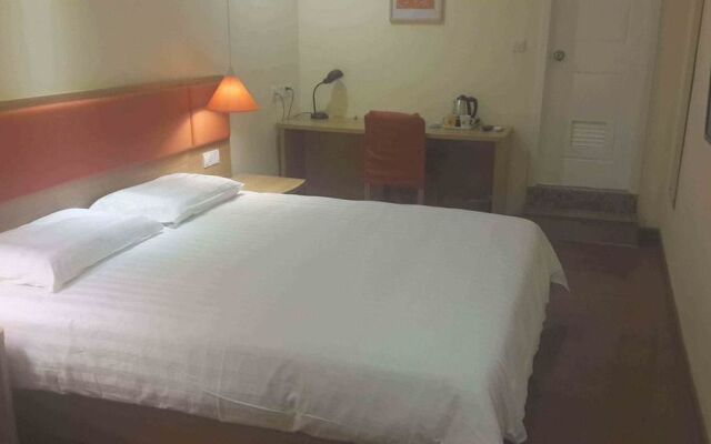 Home Inn Guangzhou Tianhe Gangding Metro Station East Shipai Road