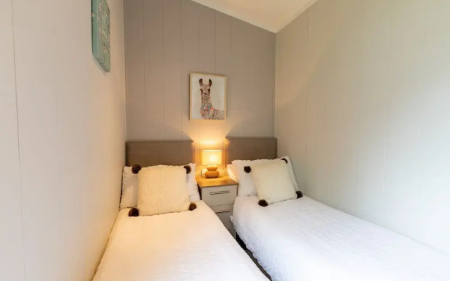 Inside No. 1 Retreat