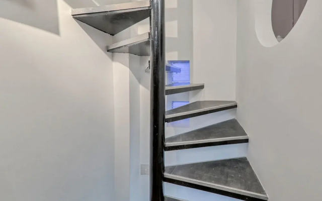 Tamaris Corner House