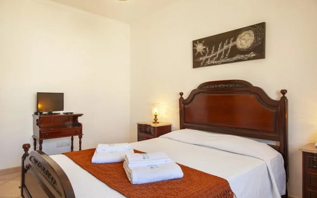 FF 03 - Bedroom 3 in Sea Breeze Guesthouse