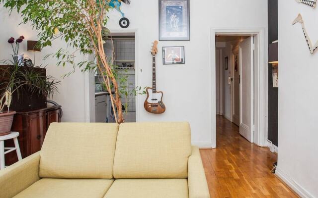 Unique, Quirky 1 Bed in Belsize Park