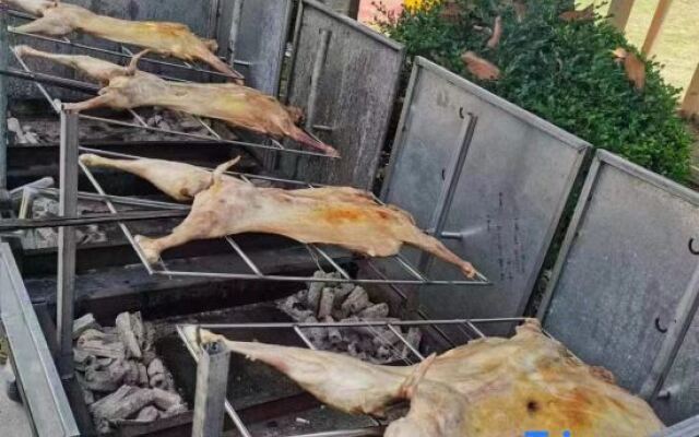 Yulin Xiaozhu Homestay (Shanghai Safari Park)