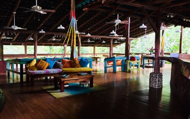 Cinco Ceibas Reserve & Park