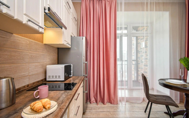 Суточно на улице Авиаторов 21