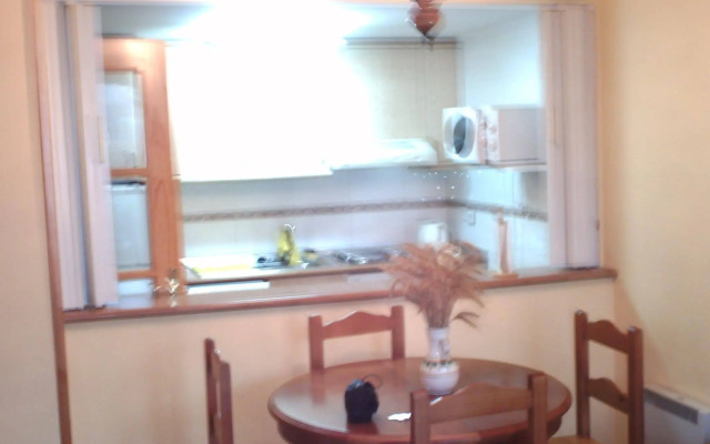 Apartamentos 3000 Escarrilla