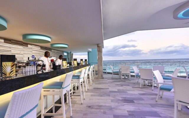 Hotel Riu Palace Paradise Island - Adults Only - All Inclusive