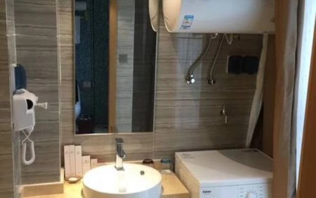 Acotown Hotel (Shenzhen Dachong)