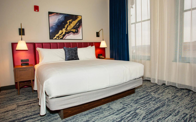 BLU-Tique, Akron, a Tribute Portfolio Hotel