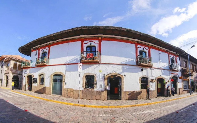 The Grasshopper Hostal Plaza de Armas