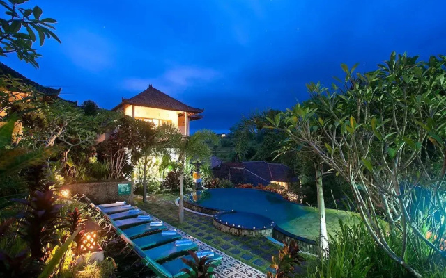 Bukit Temawang - Villa and Farm with Mt. Agung View