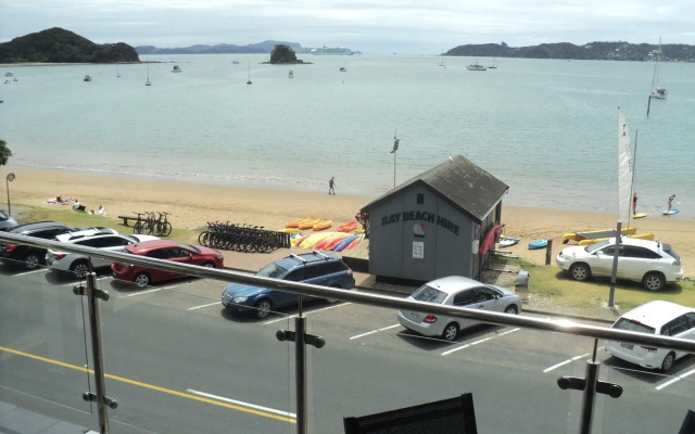 Edgewater Palms Apartments