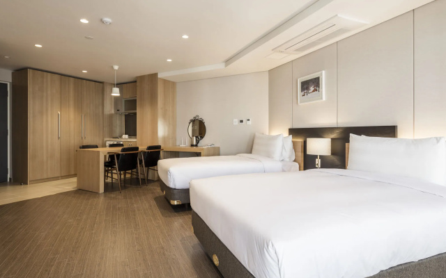 The First Stay Hotel