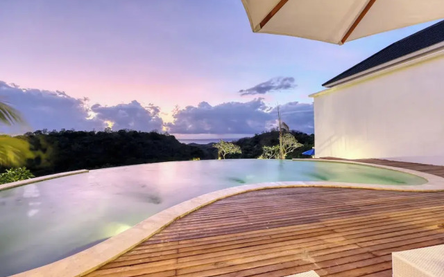 Kelingking Parama Resort