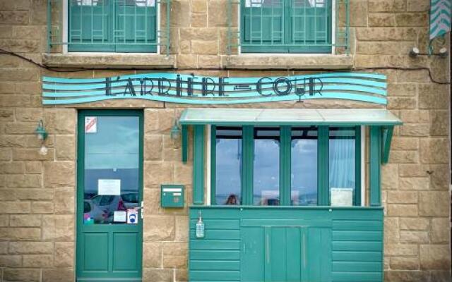 L´arrière Cour