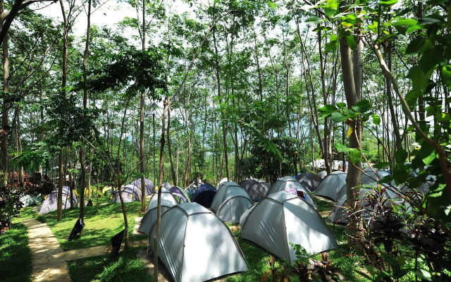 Royal Caravan Hotel Trawas