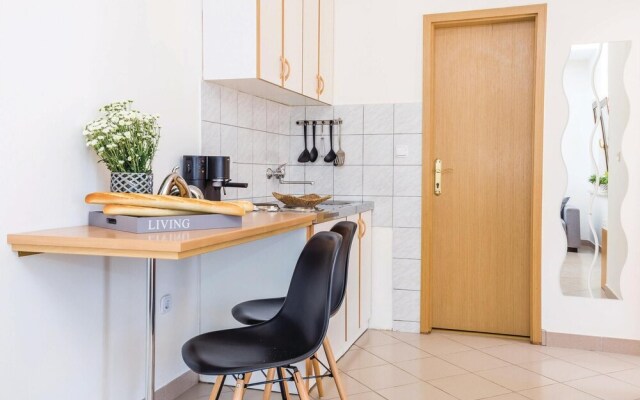 Amazing Home in Matulji With Wifi and 8 Bedrooms