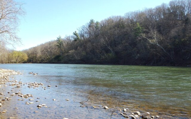 The Jive - Christophers_riverside_cabin