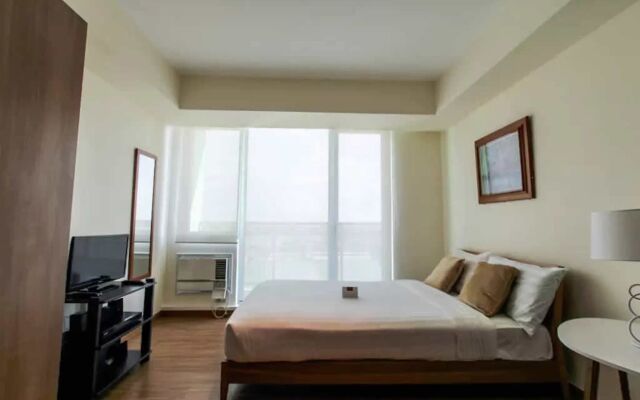 Condo at Azure by Metro Booking BNB